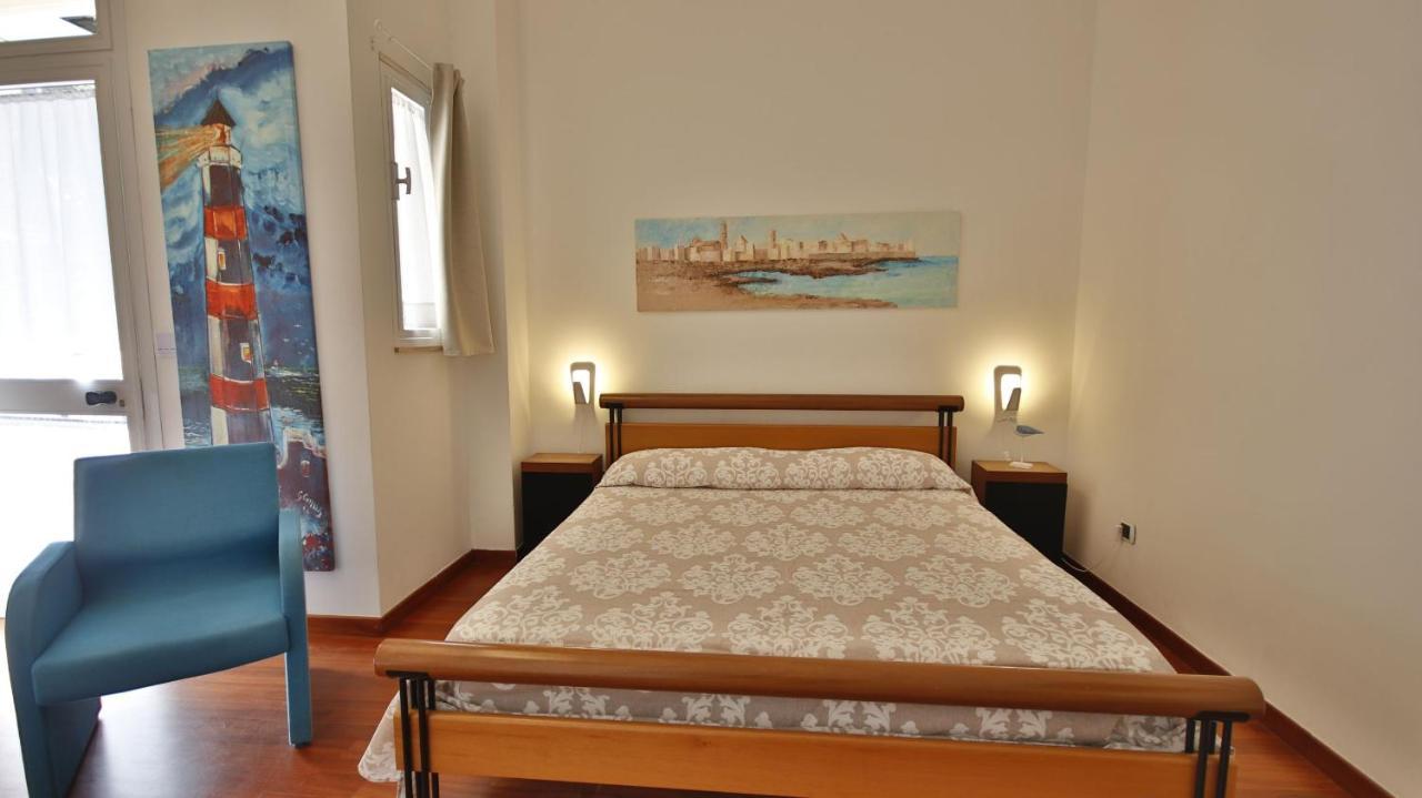 Casa Levante A 75 Mt Dalla Spiaggia Monopoli Exterior photo