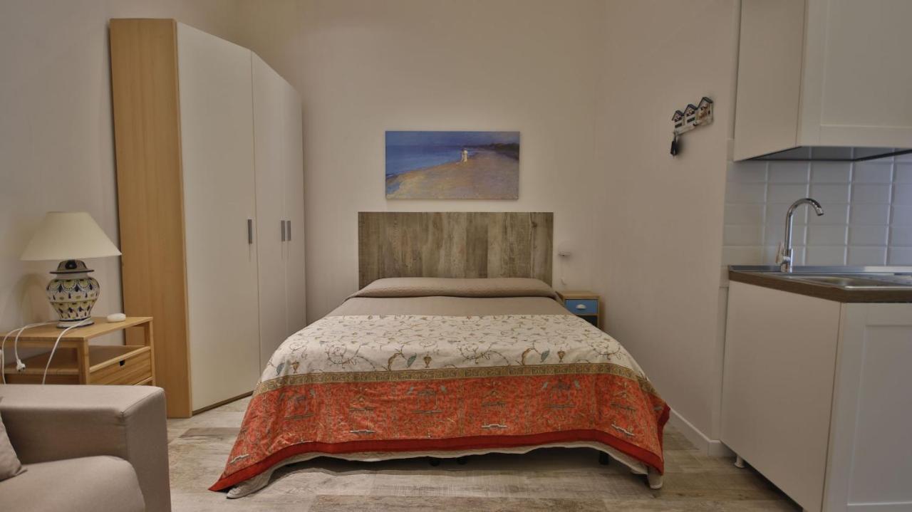 Casa Levante A 75 Mt Dalla Spiaggia Monopoli Exterior photo