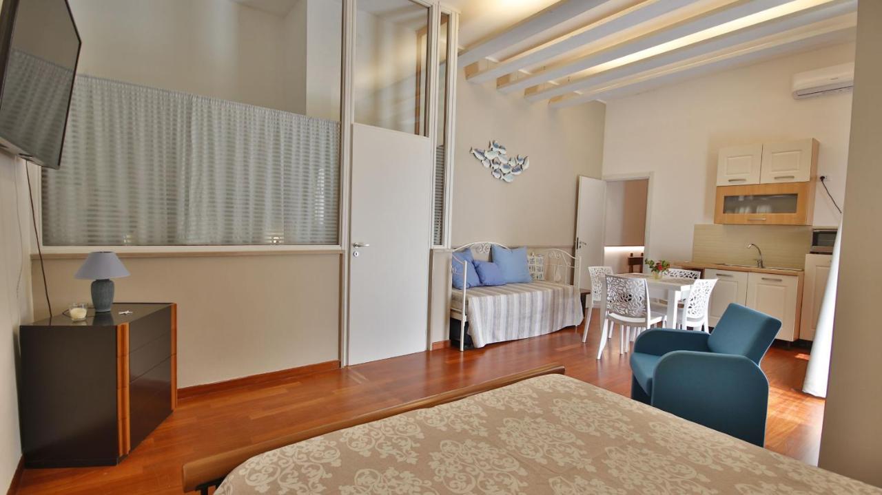 Casa Levante A 75 Mt Dalla Spiaggia Monopoli Exterior photo